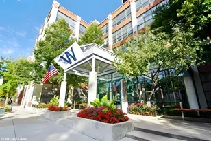 1800 W Roscoe St, Chicago, IL 60657 - Photo 1
