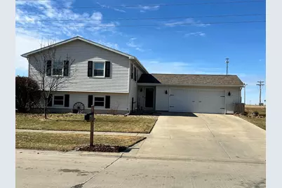73 Kirkwood Drive, Clifton, IL 61727 - Photo 1