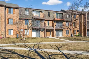 734 N Briar Hill Ln, Addison, IL 60101 - Photo 1