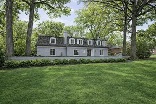 528 Linden Ave, Lake Forest, IL 60045 - Photo 1