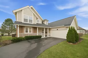 490 Beckett Crossing Dr, Mundelein, IL 60060 - Photo 1