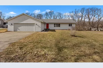 614 S Irving Street, Monticello, IL 61856 - Photo 1