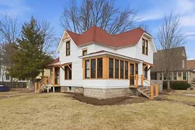 605 N Seminary Avenue, Woodstock, IL 60098 - Photo 1