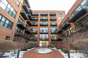 2323 W Pershing Rd, Chicago, IL 60609 - Photo 1