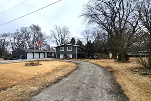 2424 E 2350th Rd, Marseilles, IL 61341 - Photo 1