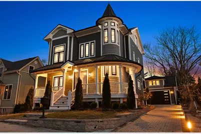 424 E Maple Avenue, La Grange, IL 60525 - Photo 1