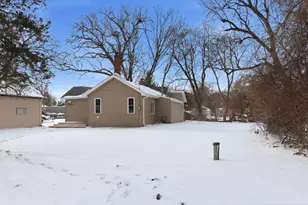39470 N Woodland Ave, Antioch, IL 60002 - Photo 1