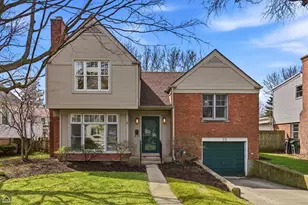 98 Williamsburg Rd, Evanston, IL 60203 - Photo 1