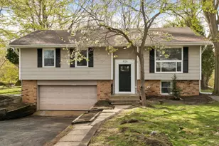 4126 Wildwood Dr, Crystal Lake, IL 60014 - Photo 1