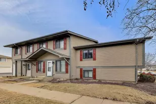 29W532 Winchester Circle, Warrenville, IL 60555 - Photo 1