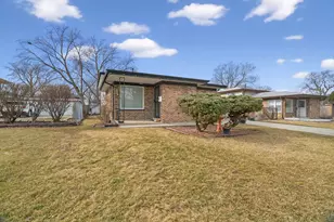 16488 Barton Ln, Oak Forest, IL 60452 - Photo 1