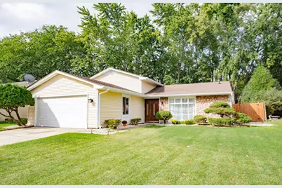 1040 Borden Drive, Roselle, IL 60172 - Photo 1