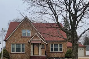 506 N 1st St, Ashton, IL 61006 - Photo 1