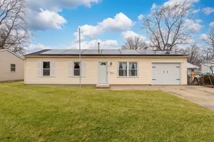 12 E Pine St, Streamwood, IL 60107 - Photo 1