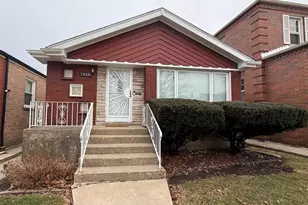 10348 S Rhodes Ave, Chicago, IL 60628 - Photo 1