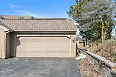 814 Oak Hill Road, Lake Barrington, IL 60010 - Photo 1