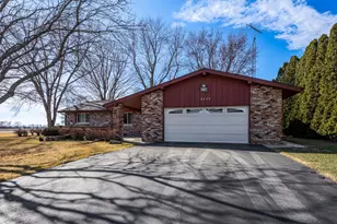 9506 Henninger Dr, Belvidere, IL 61008 - Photo 1