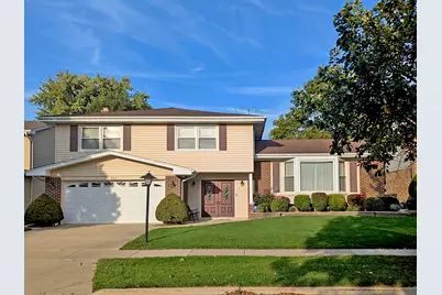 922 E Waverly Drive, Arlington Heights, IL 60004 - Photo 1