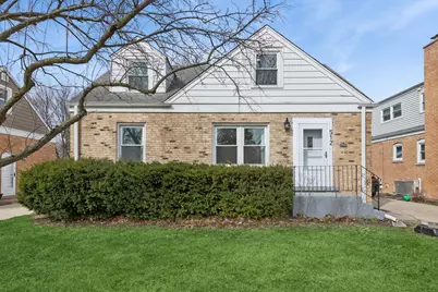 512 N Elm Street, Mount Prospect, IL 60056 - Photo 1