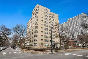 4200 N Marine Dr, Chicago, IL 60613 - Photo 1