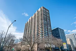 4170 N Marine Dr, Chicago, IL 60613 - Photo 1
