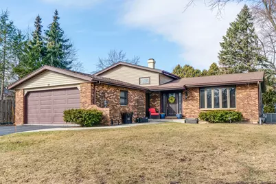 610 Blue Spruce Lane, Mundelein, IL 60060 - Photo 1