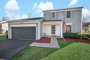 1511 Glacier Pkwy, Algonquin, IL 60102 - Photo 1