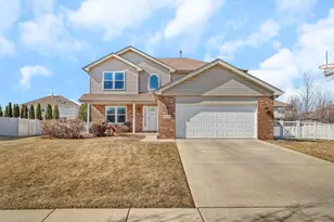 24450 Arrowhead Dr, Manhattan, IL 60442 - Photo 1