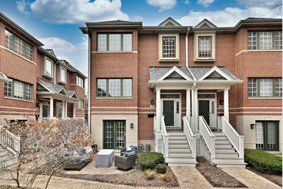 142 W 3rd Street #142, Elmhurst, IL 60126 - Photo 1