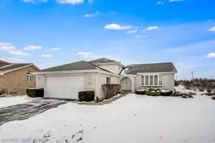 45 Denise Ct, Matteson, IL 60443 - Photo 1