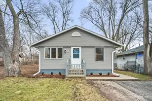 1317 Walnut Dr, Round Lake Beach, IL 60073 - Photo 1