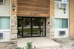 9209 Potter Rd, Des Plaines, IL 60016 - Photo 1