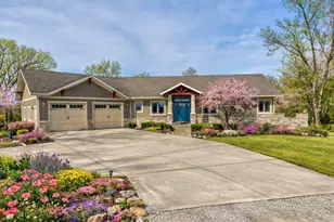 941 N 2150th Rd, Ottawa, IL 61348 - Photo 1