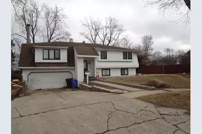 1732 Kingston Circle, Carpentersville, IL 60110 - Photo 1