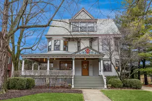 537 N Euclid Ave, Oak Park, IL 60302 - Photo 1