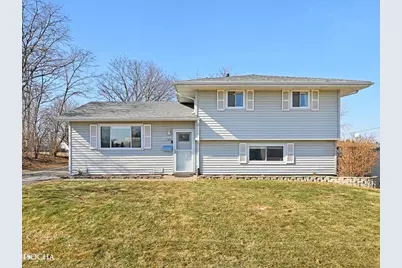 7854 Deerfield Avenue, Woodridge, IL 60517 - Photo 1