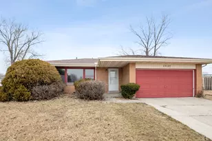 17137 Coventry Ln, Country Club Hills, IL 60478 - Photo 1
