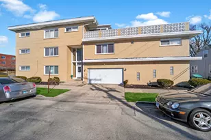 8701 S Sacramento Ave, Evergreen Park, IL 60805 - Photo 1