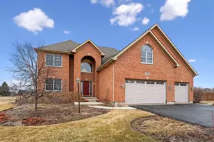 11809 Strawberry Ln, Huntley, IL 60142 - Photo 1