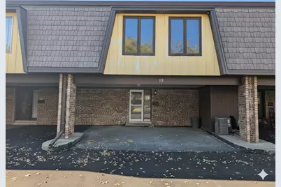19 Cour Leroux, Palos Hills, IL 60465 - Photo 1