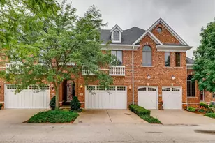 347 Arbor Glen Blvd, Schaumburg, IL 60195 - Photo 1