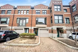 2720 N Greenview Ave, Chicago, IL 60614 - Photo 1