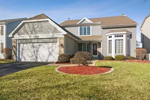 1332 Edington Ln, Mundelein, IL 60060 - Photo 1