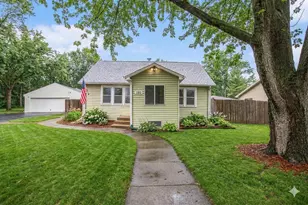 180 Henderson St, Bensenville, IL 60106 - Photo 1