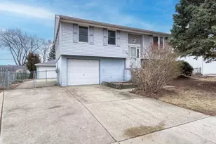 325 Hale Ave, Romeoville, IL 60446 - Photo 1