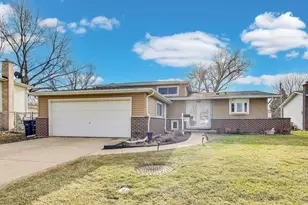 725 Elizabeth Ln, Des Plaines, IL 60016 - Photo 1
