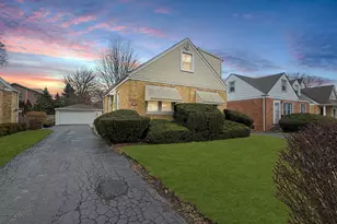 519 N Elm St, Mount Prospect, IL 60056 - Photo 1