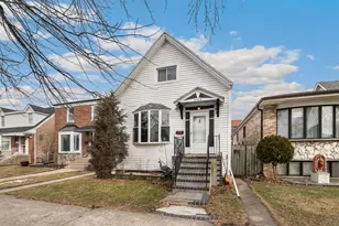 5722 W Grover St, Chicago, IL 60630 - Photo 1