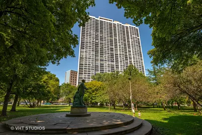 2800 N Lake Shore Drive #909, Chicago, IL 60657 - Photo 1