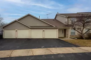 1147 N Red Oak Cir, Round Lake Beach, IL 60073 - Photo 1